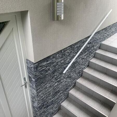 Treppenhaus aus Naturstein