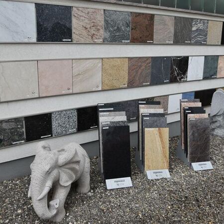 Große Auswahl an Natursteinen