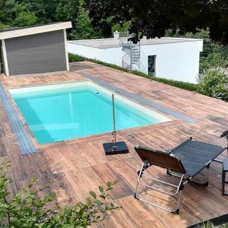Poolumrandungen aus Naturstein